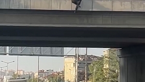 İntihar etmek isteyen vatandaşı polis ikna etti.