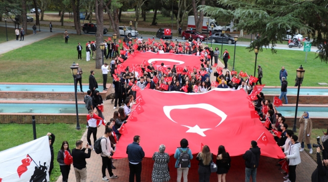 GTÜ Öğrencilerinden Cumhuriyet Yürüyüşü 