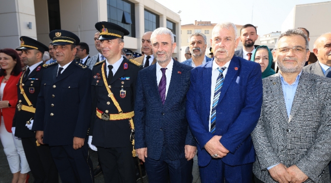 MHP Gebze Çelenk sunma törenine katıldı