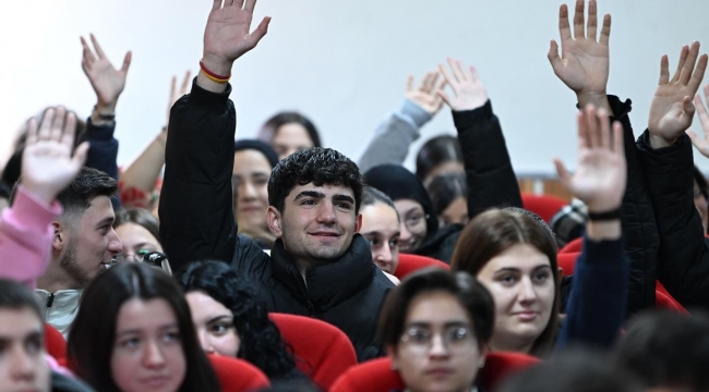 Kartepe MTAL öğrencileri Kocaman'ı dinledi