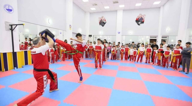 Kick Boks tutkunları Derince'de buluştu