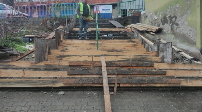 İzmit Belediyesi Bekirdere mahallesindeki ihtiyaçları gidermeye devam ediyor 